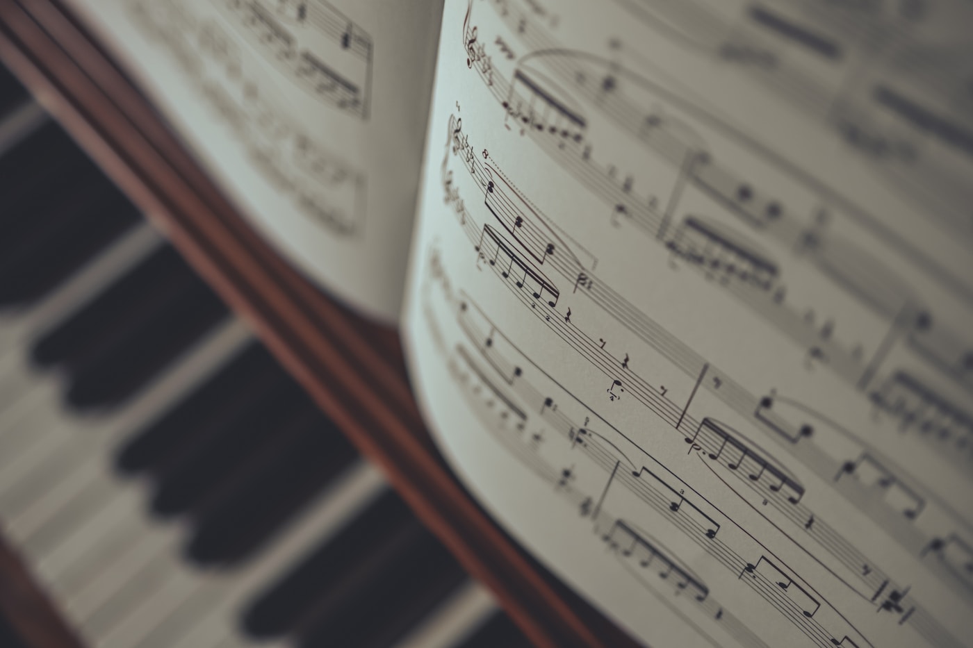 How to Build and Manage Your Song Library in Church Presenter